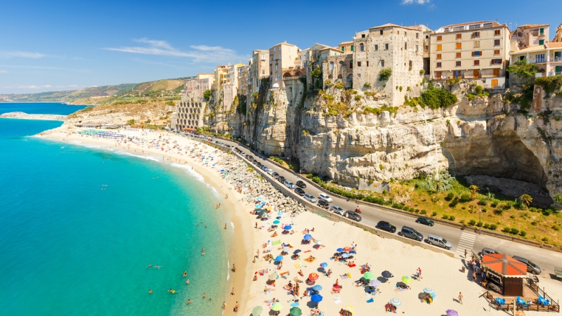 7 Wisata Pantai Terbaik dan Terhits di Eropa